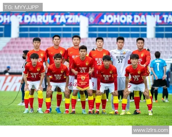 广州足球队的灵活性探讨与战术创新之路